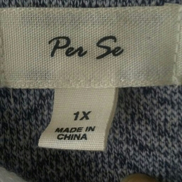 Gray and White Sweater - Picture 4 of 4